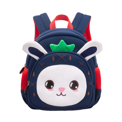 Los niños impermeables del conejo hacen excursionismo la cartera de los niños de la guardería del niño del FCS 3D