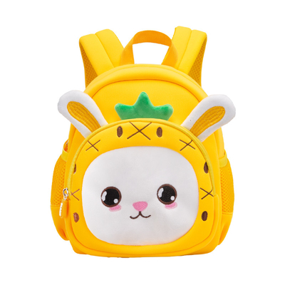Los niños impermeables del conejo hacen excursionismo la cartera de los niños de la guardería del niño del FCS 3D
